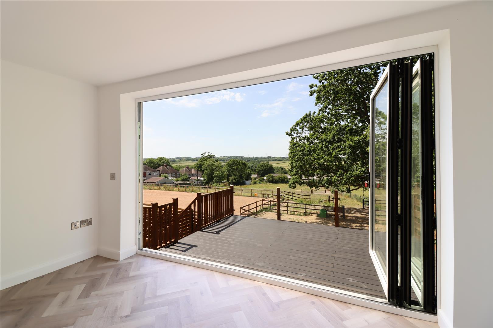 5 bed property in Rectory Grove, Duckmanton
